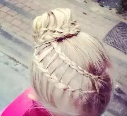 爱心妈妈看过来!新一波女儿发型来袭,快来换发型啦! 爱心妈妈看过来!新一波女儿发型来袭,快来换发型啦!