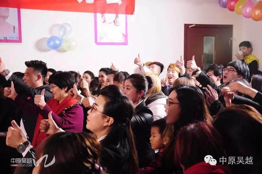 吴越学校2015年度圣诞晚会圆满闭幕