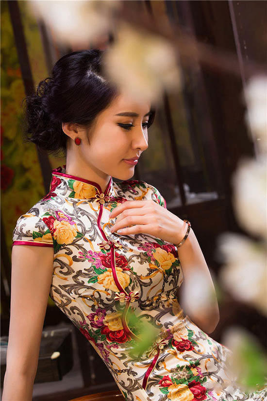 旗袍，摇曳女人的美丽！