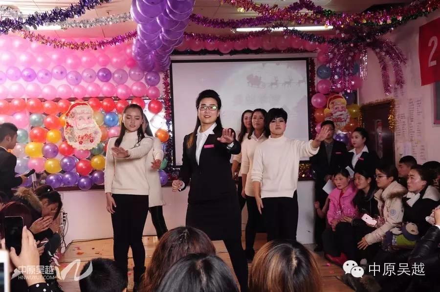 吴越学校2015年度圣诞晚会圆满闭幕