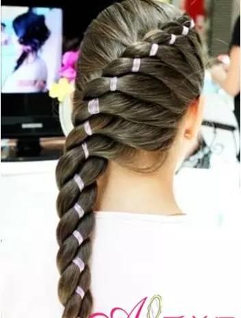 九款立体感新式编发，让你灵感瞬间爆棚~