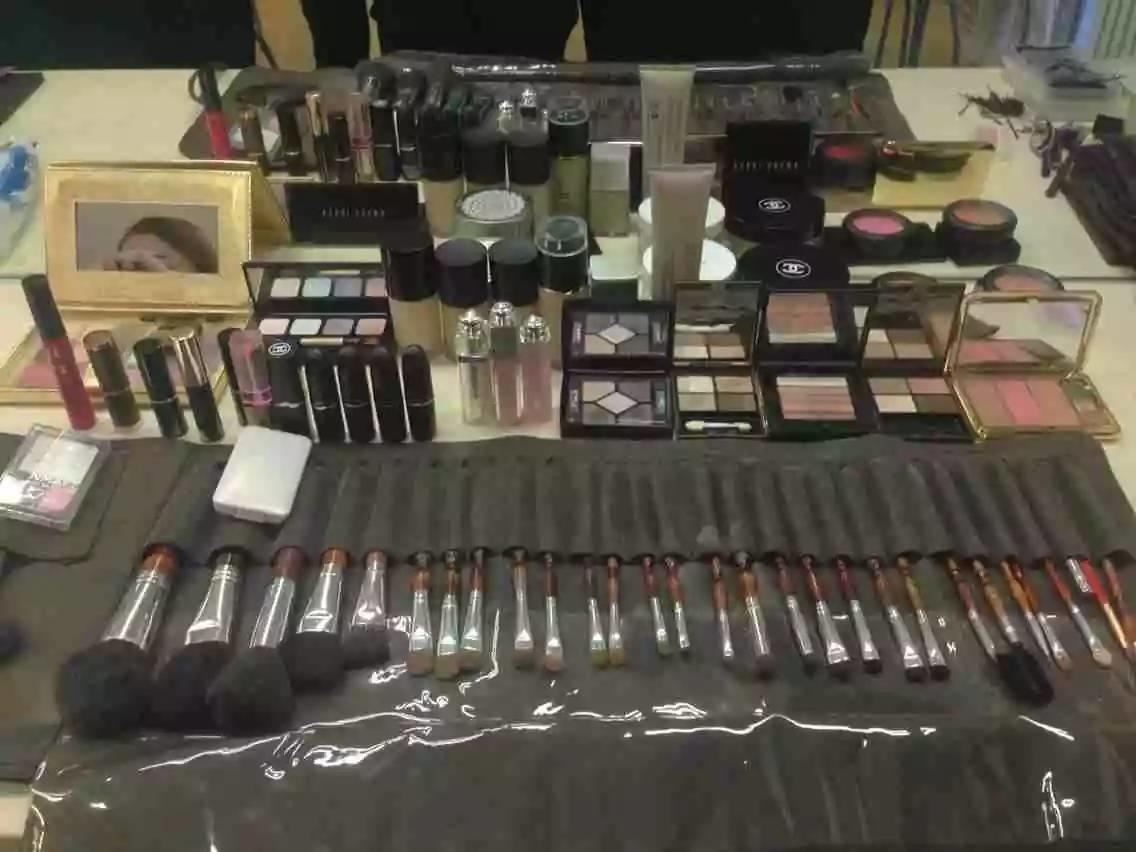 【中原吴越】如果你的女朋友是化妆师。 【中原吴越】如果你的女朋友是化妆师。