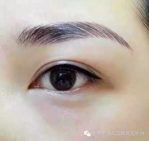 美瞳线掉痂，我扣了一下，结果不上色了！