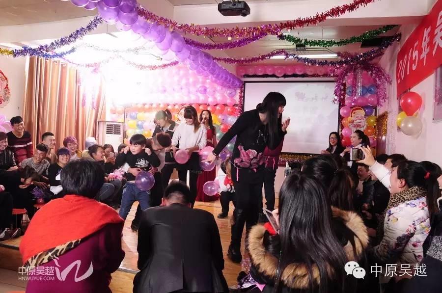 吴越学校2015年度圣诞晚会圆满闭幕