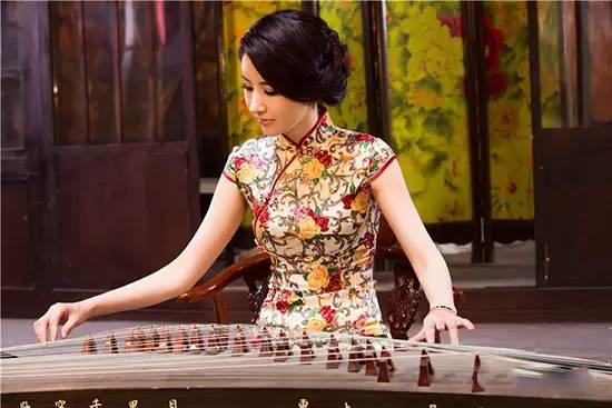 旗袍，摇曳女人的美丽！