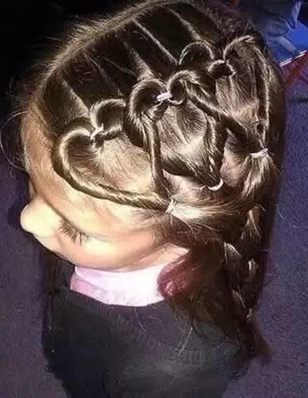 爱心妈妈看过来!新一波女儿发型来袭,快来换发型啦! 爱心妈妈看过来!新一波女儿发型来袭,快来换发型啦!