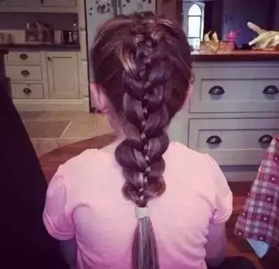 爱心妈妈看过来!新一波女儿发型来袭,快来换发型啦! 爱心妈妈看过来!新一波女儿发型来袭,快来换发型啦!