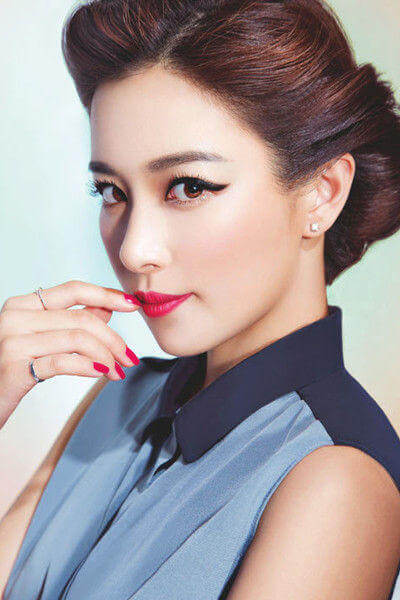 化出T台级眼线 妆出欧式深邃电眼 化出T台级眼线 妆出欧式深邃电眼