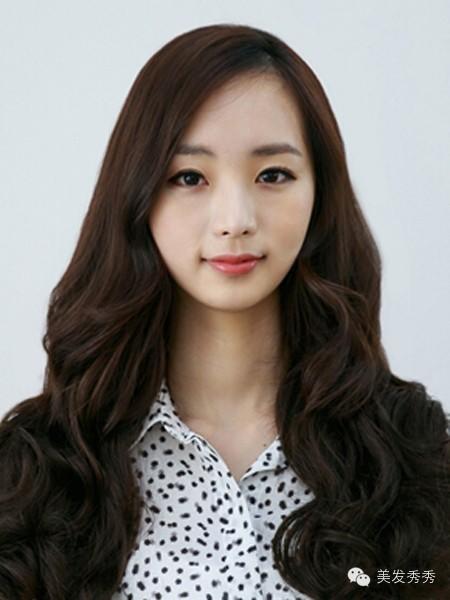 【吴越学校】秋冬季节最适合什么发型? 【吴越学校】秋冬季节最适合什么发型?