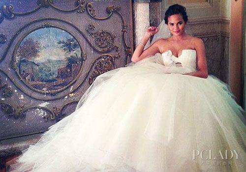 回顾大咖经典婚纱造型