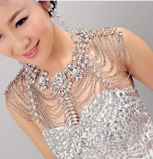 【吴越学校】新娘妆前妆后对比照，会“妆”就是那么任性！（附专业新娘化妆跟妆细节）