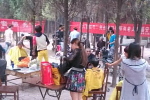 吴越学校志愿者活动——松涛养老院