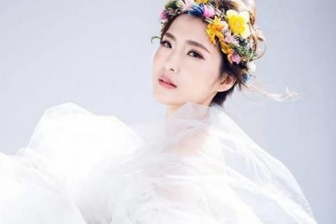 你想学化妆吗？ 你会爱上我的^^