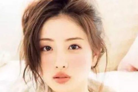 腮红，决定你是少女还是傻姑？十元小姐姐教你腮红的正确打开方式