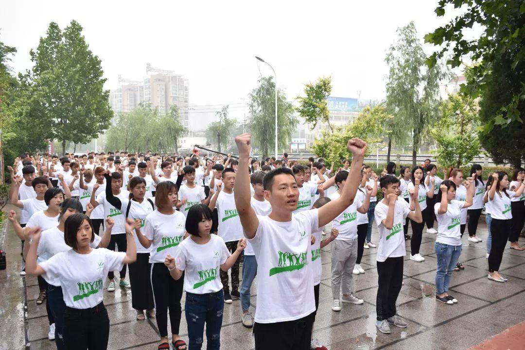 太牛了！70人为10000人化妆！全国关注的盛事你知道吗？