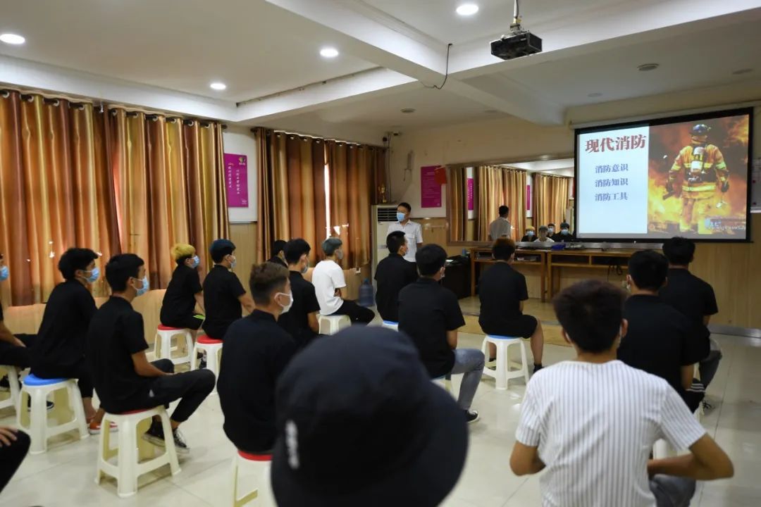 消防安全，生命至上——吴越学校2020年消防安全知识讲座