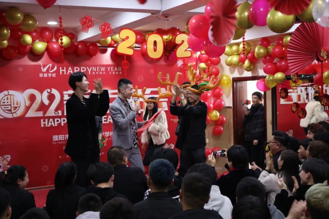 吴越学校2022年新年晚会圆满闭幕