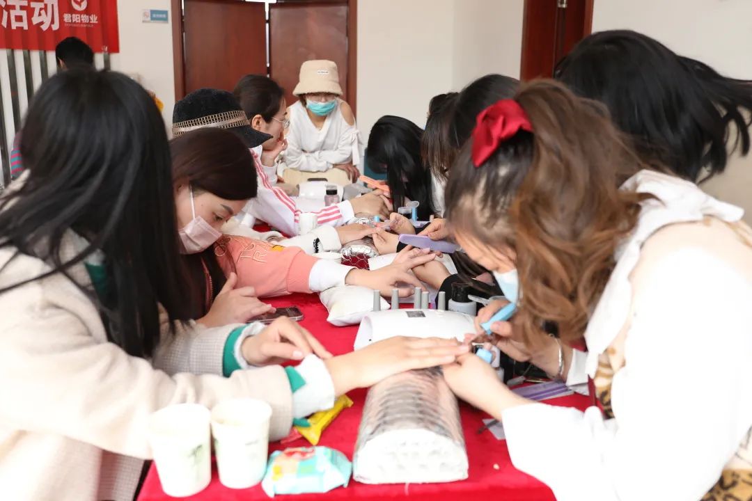吴越昨日庆祝“三八”妇女节开展爱心公益活动一览