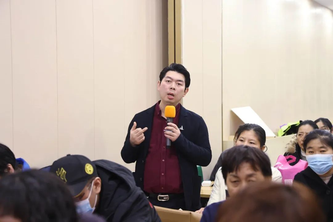 濮阳市华龙区残联2023年第一期电商直播培训班在市吴越职业培训学校圆满结业